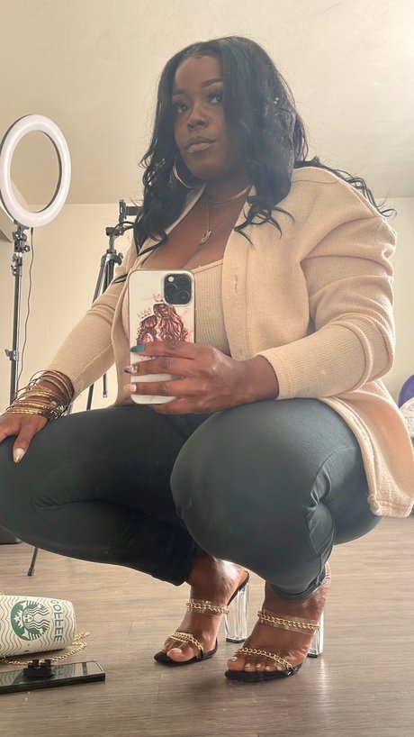 Naakte gelekte OnlyFans-foto van 88princess