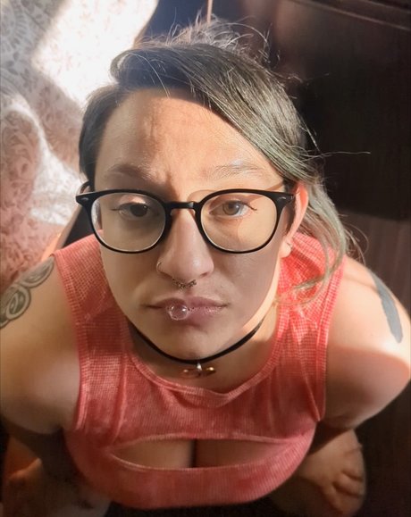 Naakte gelekte OnlyFans-foto van Pixxxie Larue  No Ppv Vip Page