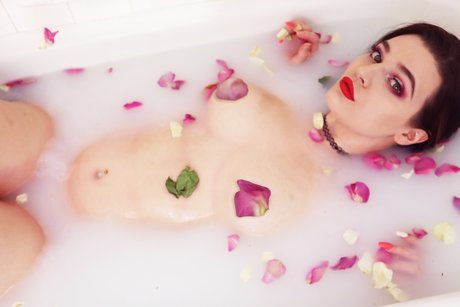 Naakte gelekte OnlyFans-foto van Dani  