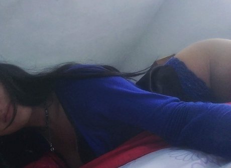 Naakte gelekte OnlyFans-foto van Karina Paola