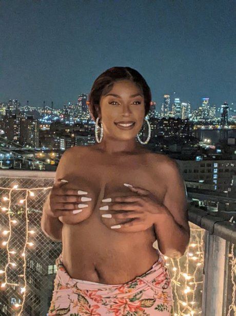 Naakte gelekte OnlyFans-foto van Prettyjordank