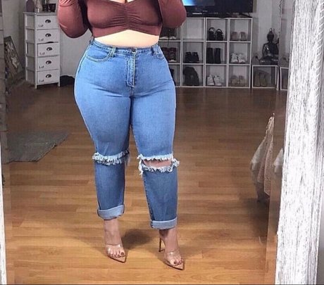 Naakte gelekte OnlyFans-foto van Dania Santos