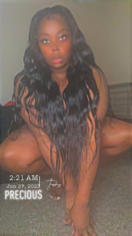Naakte gelekte OnlyFans-foto van Prettypussyprecious