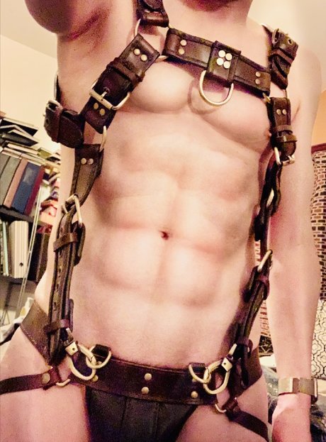 Naakte gelekte OnlyFans-foto van Preston Stone