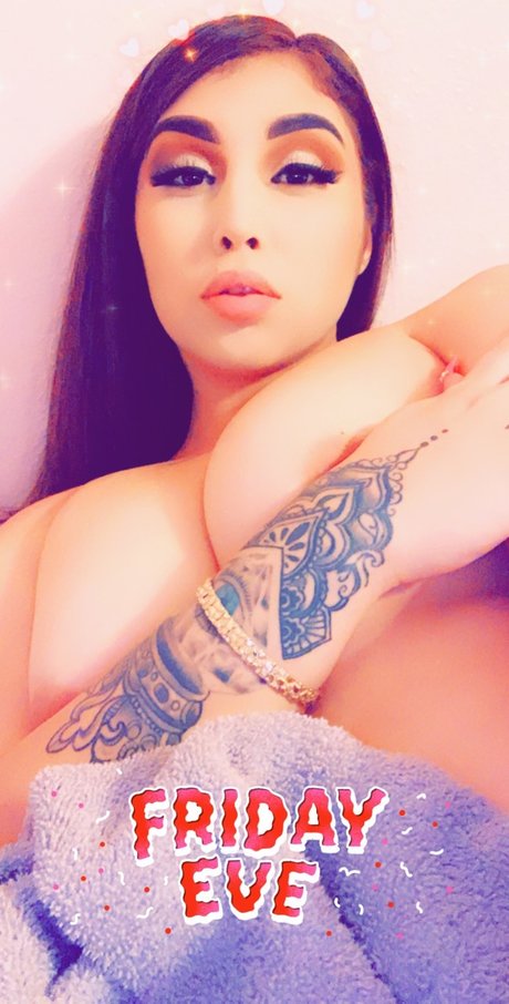 Naakte gelekte OnlyFans-foto van Zoee