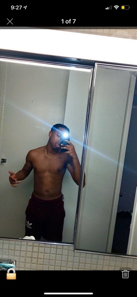 Naakte gelekte OnlyFans-foto van The Nut Video King 