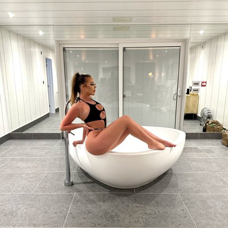 Naakte gelekte OnlyFans-foto van P 
