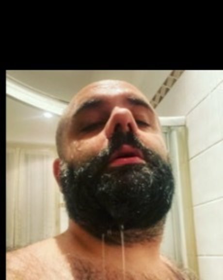 Naakte gelekte OnlyFans-foto van Porcorso
