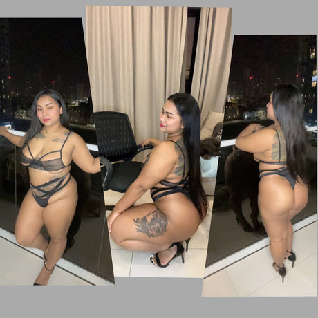 Naakte gelekte OnlyFans-foto van Bella