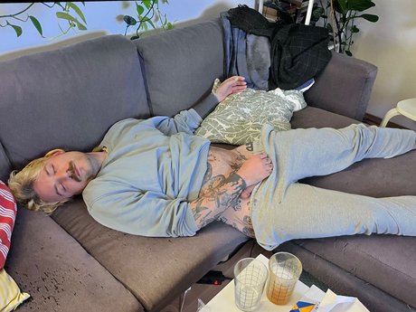 Naakte gelekte OnlyFans-foto van Pokemelucy