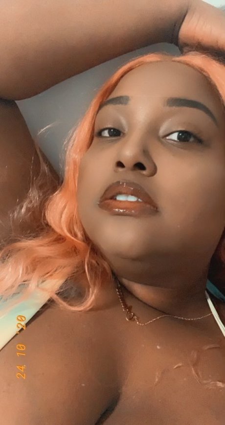 Naakte gelekte OnlyFans-foto van Dabratt Ivy