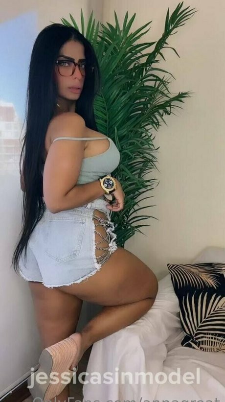 Naakte gelekte OnlyFans-foto van Annagreat