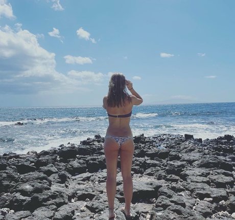 Naakte gelekte OnlyFans-foto van Beachbabefourever