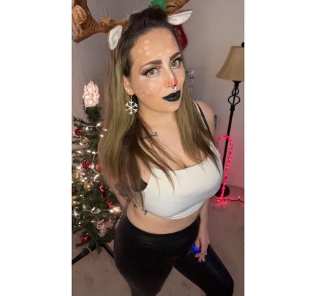 Naakte gelekte OnlyFans-foto van Danilou