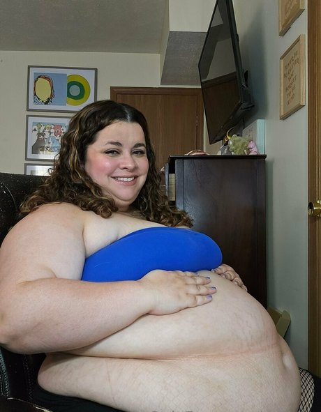 Naakte gelekte OnlyFans-foto van Reybbw