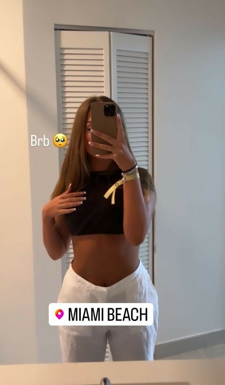 Naakte gelekte OnlyFans-foto van Amberhoneys