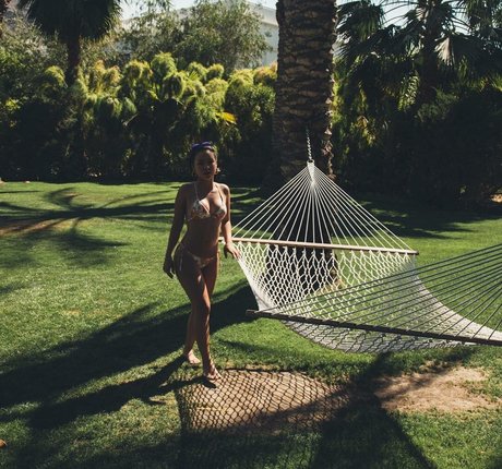Naakte gelekte OnlyFans-foto van Cierra Ramirez