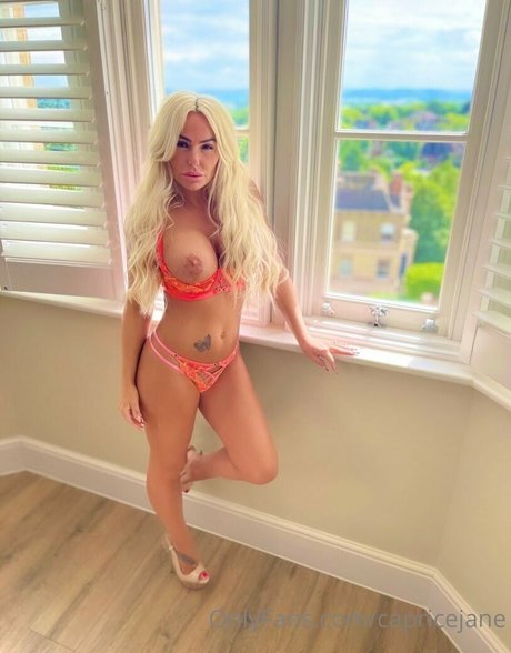 Naakte gelekte OnlyFans-foto van Capricejane