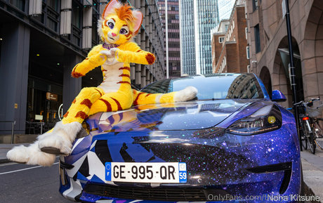 Naakte gelekte OnlyFans-foto van Thatyellowkitty