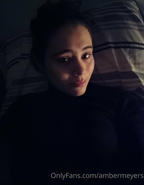 Naakte gelekte OnlyFans-foto van Ambermeyers