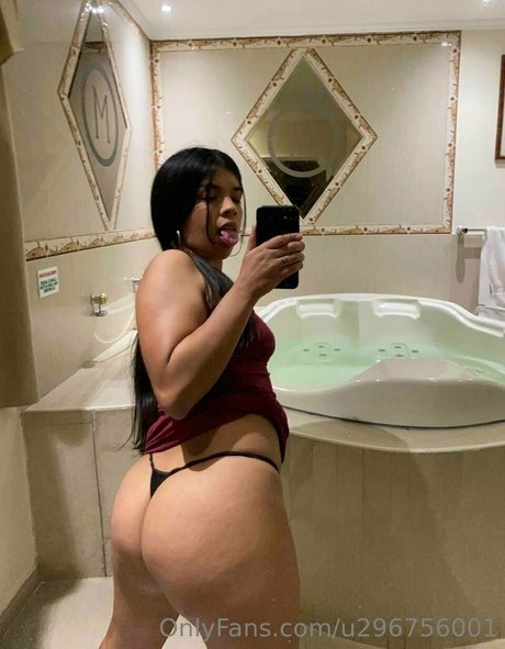Naakte gelekte OnlyFans-foto van Beckysexxx