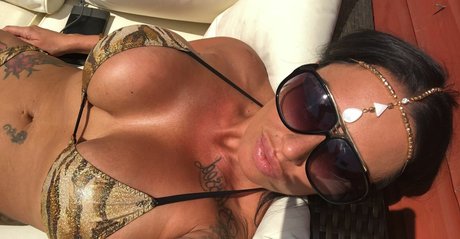 Naakte gelekte OnlyFans-foto van Kerrylouisexxx