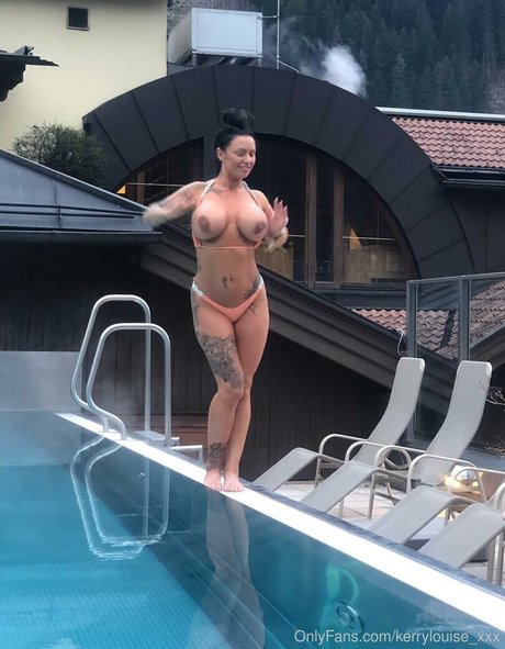 Naakte gelekte OnlyFans-foto van Kerrylouisexxx