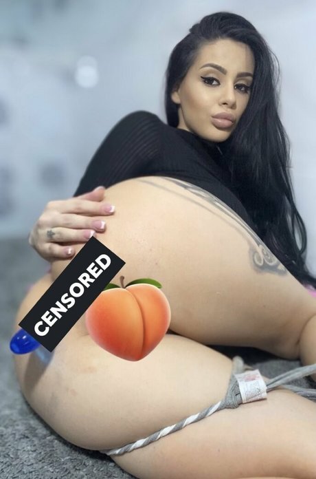 Naakte gelekte OnlyFans-foto van Celinefree