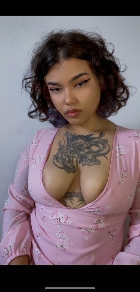 Naakte gelekte OnlyFans-foto van Diana Koyuncu