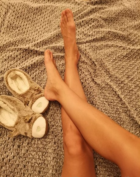 Naakte gelekte OnlyFans-foto van Dmndfeet