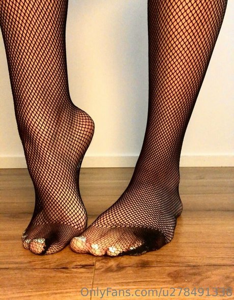 Naakte gelekte OnlyFans-foto van Officialfeetforfun