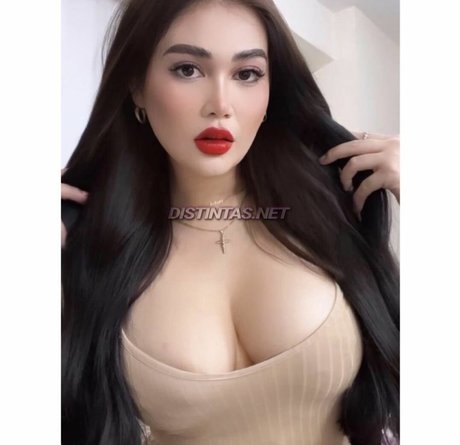 Naakte gelekte OnlyFans-foto van Darlingirina