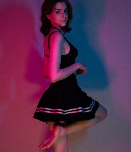 Naakte gelekte OnlyFans-foto van Mary Dixon