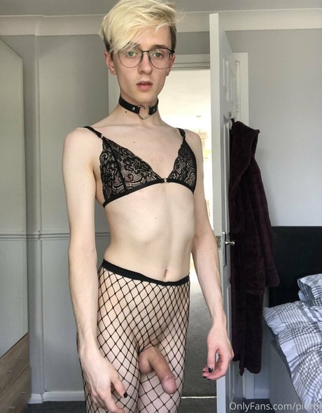 Naakte gelekte OnlyFans-foto van Pierbi