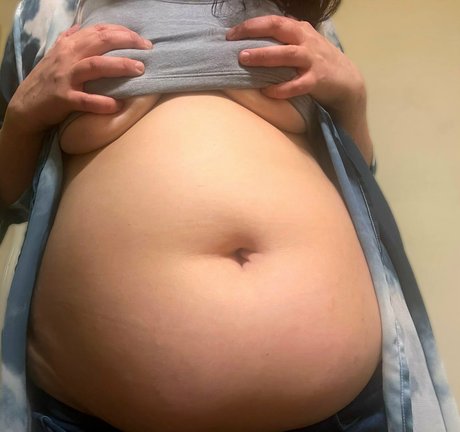 Curvybecky