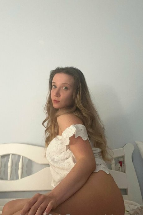 Naakte gelekte OnlyFans-foto van Lillylil