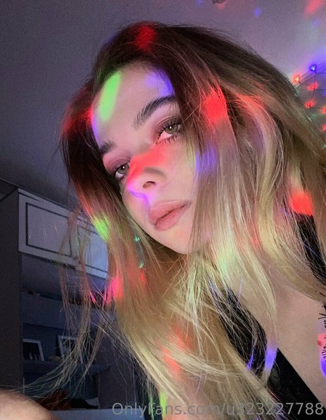 Naakte gelekte OnlyFans-foto van Yourprettylex