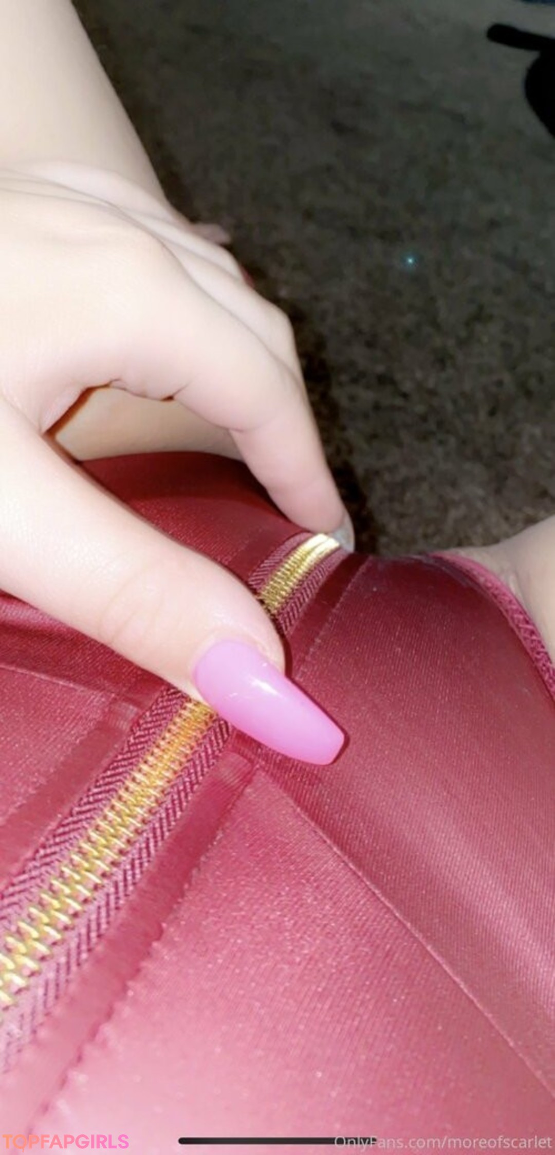 Naakte gelekte OnlyFans-foto van Moreofscarlet #2 Naakte gelekte OnlyFans-foto van Moreofscarlet #2