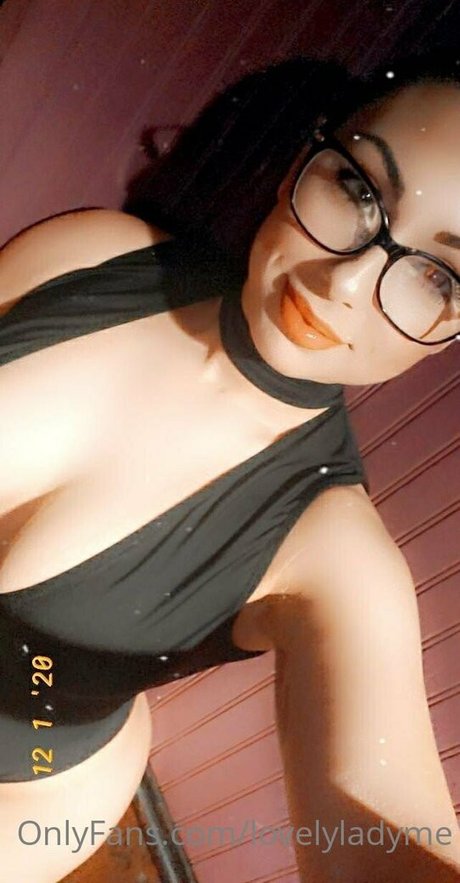 Naakte gelekte OnlyFans-foto van Lovelyladymaee