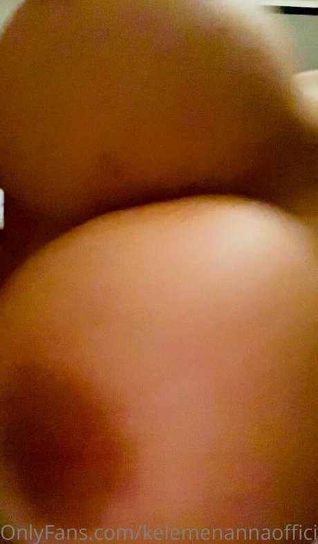 Naakte gelekte OnlyFans-foto van Kelemen Anna