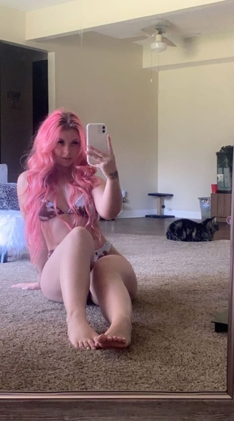 Naakte gelekte OnlyFans-foto van Breonnamia