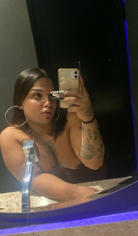 Naakte gelekte OnlyFans-foto van Barbie Big Girl Bbw