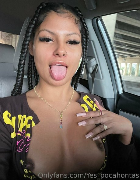 Naakte gelekte OnlyFans-foto van Anikastar