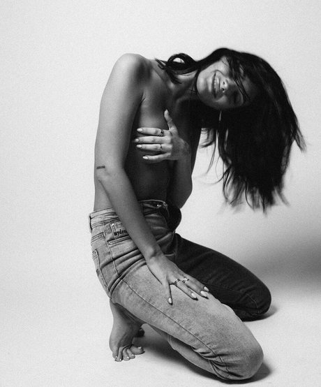 Naakte gelekte OnlyFans-foto van Shani Mor Resnick