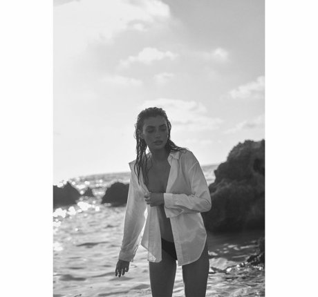 Naakte gelekte OnlyFans-foto van Shani Mor Resnick