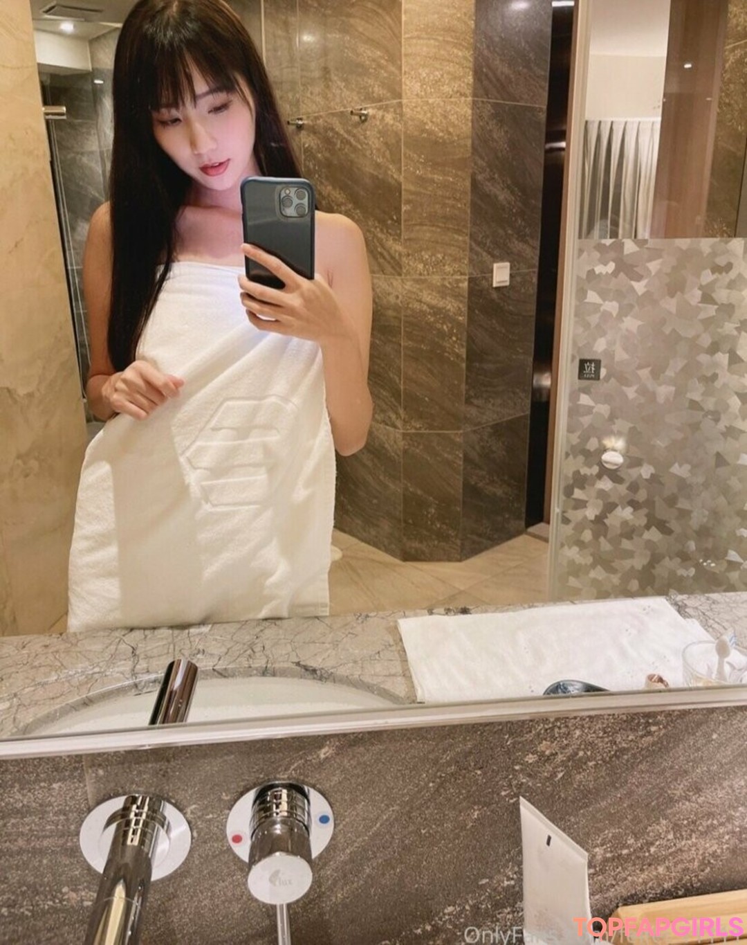 Naakte gelekte OnlyFans-foto van Anita Feifei #1901