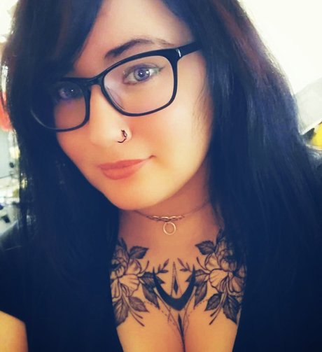 Naakte gelekte OnlyFans-foto van Darkrosebabe Vip