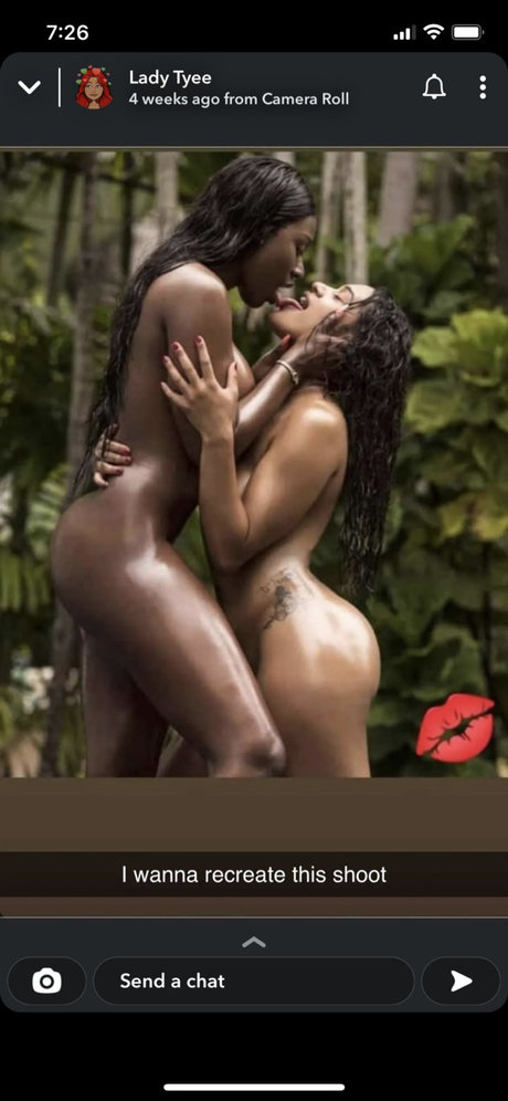 Naakte gelekte OnlyFans-foto van Princessmorebuck