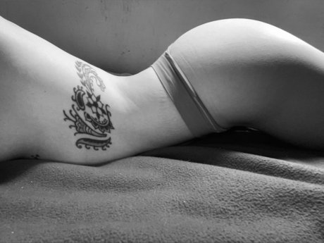Naakte gelekte OnlyFans-foto van Goddess Denisse 