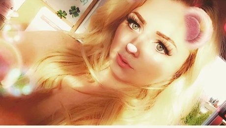 Naakte gelekte OnlyFans-foto van Daisy